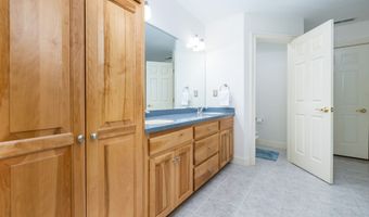 176 Fox Hollow Ln, Bristol, CT 06010