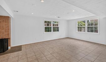 6035 CHATSWORTH Ln, Bethesda, MD 20814