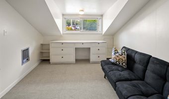 1814 4th St, Astoria, OR 97103