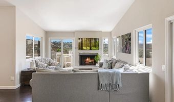 701 Fino Gln, Escondido, CA 92025