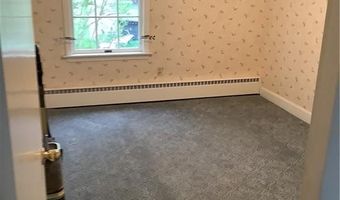200 Waterman Lake Dr, Glocester, RI 02814
