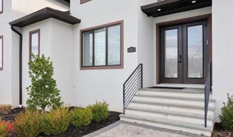 13 Autumn Ct, Airmont, NY 10901