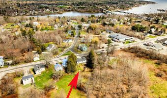 162 Waldo Ave, Belfast, ME 04915
