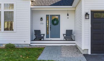 173 Tamrox Dr, Arundel, ME 04046