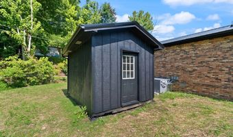 57 Hopson St, Auxier, KY 41602