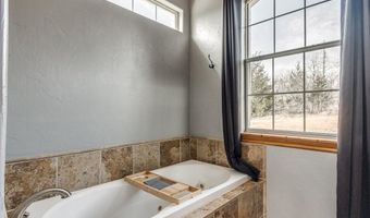 12800 Oakridge Rd, Arcadia, OK 73007