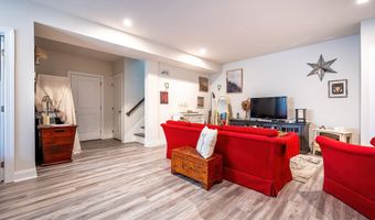 20 Hunting Ridge Ln 20, Bethel, CT 06801