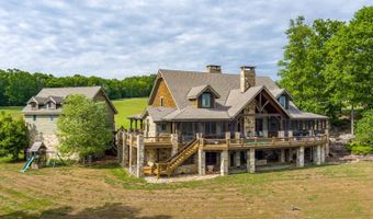 300 Eagle Point Dr, Albany, KY 42602