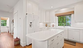 5 Peaked Hill Rd, Ashland, NH 03217