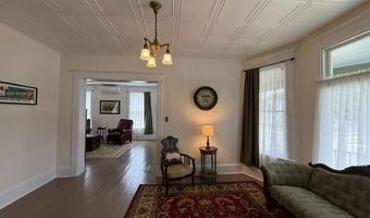51 Broadway St, Baileyville, ME 04694