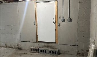 1627 Manchester, Akron, OH 44314