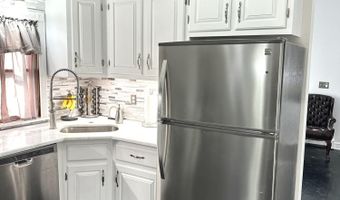 19 Center St, Barnegat, NJ 08005