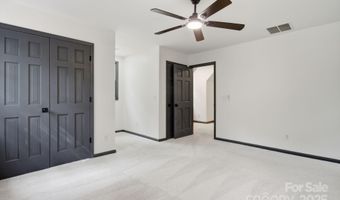 8 Indian Ridge Rd, Asheville, NC 28803