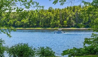 376 Main St 4, Amesbury, MA 01913
