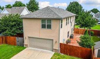 908 NE Arleta Gdns, Bentonville, AR 72712