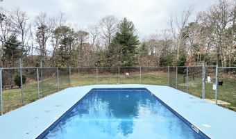 49 Round House Rd, Bourne, MA 02532