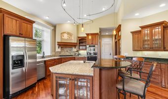 25173 Pin Oak Dr, Adel, IA 50003