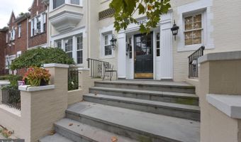 3520 W PL NW #103, Washington, DC 20007