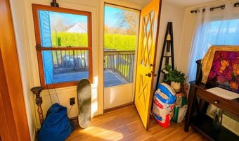 4 Heritage Cir, Johnston, RI 02919