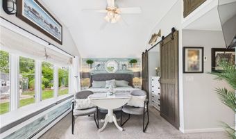 24 E Shore Rd, Narragansett, RI 02882