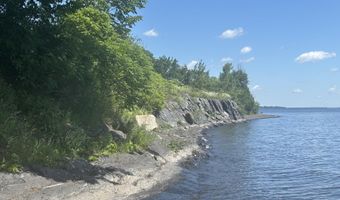 390 Wagner Point Rd, Alburgh, VT 05440