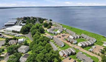1010 Windrose Dr, Brandon, MS 39047