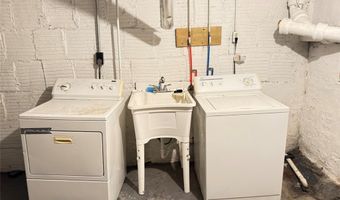 159 Walnut Ter 159, Akron, OH 44303