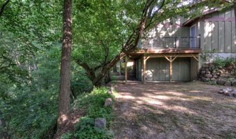 608 Manor Ct, Altoona, WI 54720