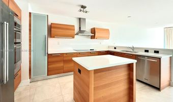 2950 NE 188th St 525, Aventura, FL 33180