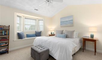 45 Saw Mill Dr 305, North Kingstown, RI 02852