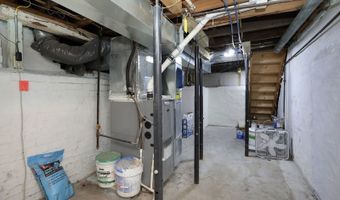 1134 Rapids St, Adel, IA 50003