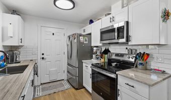 2681 D St, Springfield, OR 97477