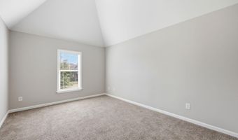 107 Walkabout Dr, Aberdeen, NC 28315