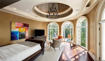 31 Rio Vista Dr, Alpine, NJ 07620