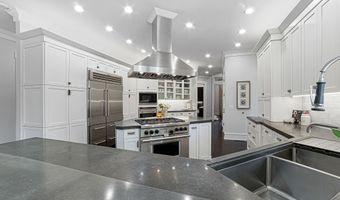 87 Ball Park St, Allen, KY 41601