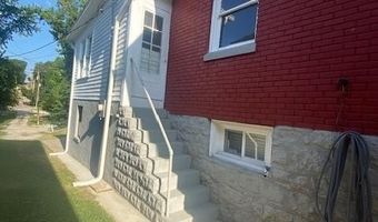 309 N 12th St, Atchison, KS 66002