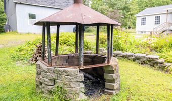 77 Knowles Rd, Belgrade, ME 04917