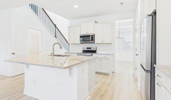 637 Watauga Ln, Aberdeen, NC 28315