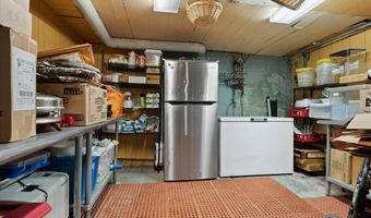 118 Poplar St, Bangor, ME 04401