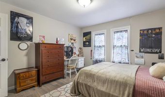 463 Londondary Dr, Ballwin, MO 63011