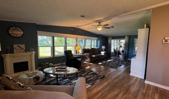 133 HAMPTON Dr E, Auburndale, FL 33823