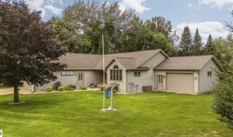 9550 Lakeside Dr, Alden, MI 49612