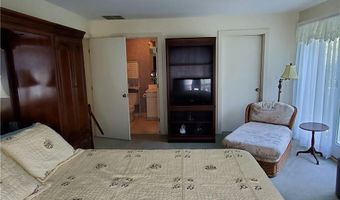 15 Hammersmith Rd 33, Newport, RI 02840