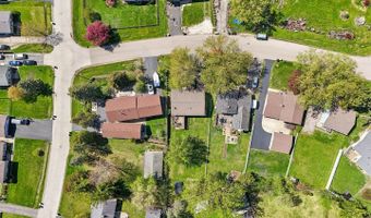 277 Sunset Ln, Antioch, IL 60002