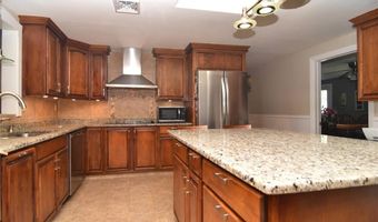 32 Harrington Dr, Johnston, RI 02919