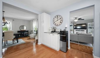 34 Forest St, Bristol, CT 06062