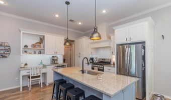 7703 CRESTLINE Dr, Amarillo, TX 79119