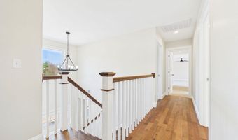 2 Bc Ln, Berkley, MA 02779