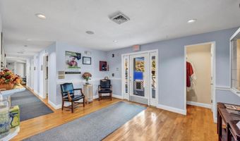 677 W West Main St, Barnstable, MA 02630