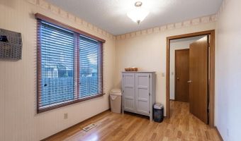 4650 Farmstead Ct, Bel Aire, KS 67220